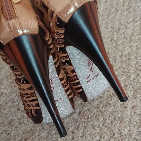 Rene Caovilla gold tone leather embellished Swarovski crystals booties size 36.5 - Picture 11 of 14